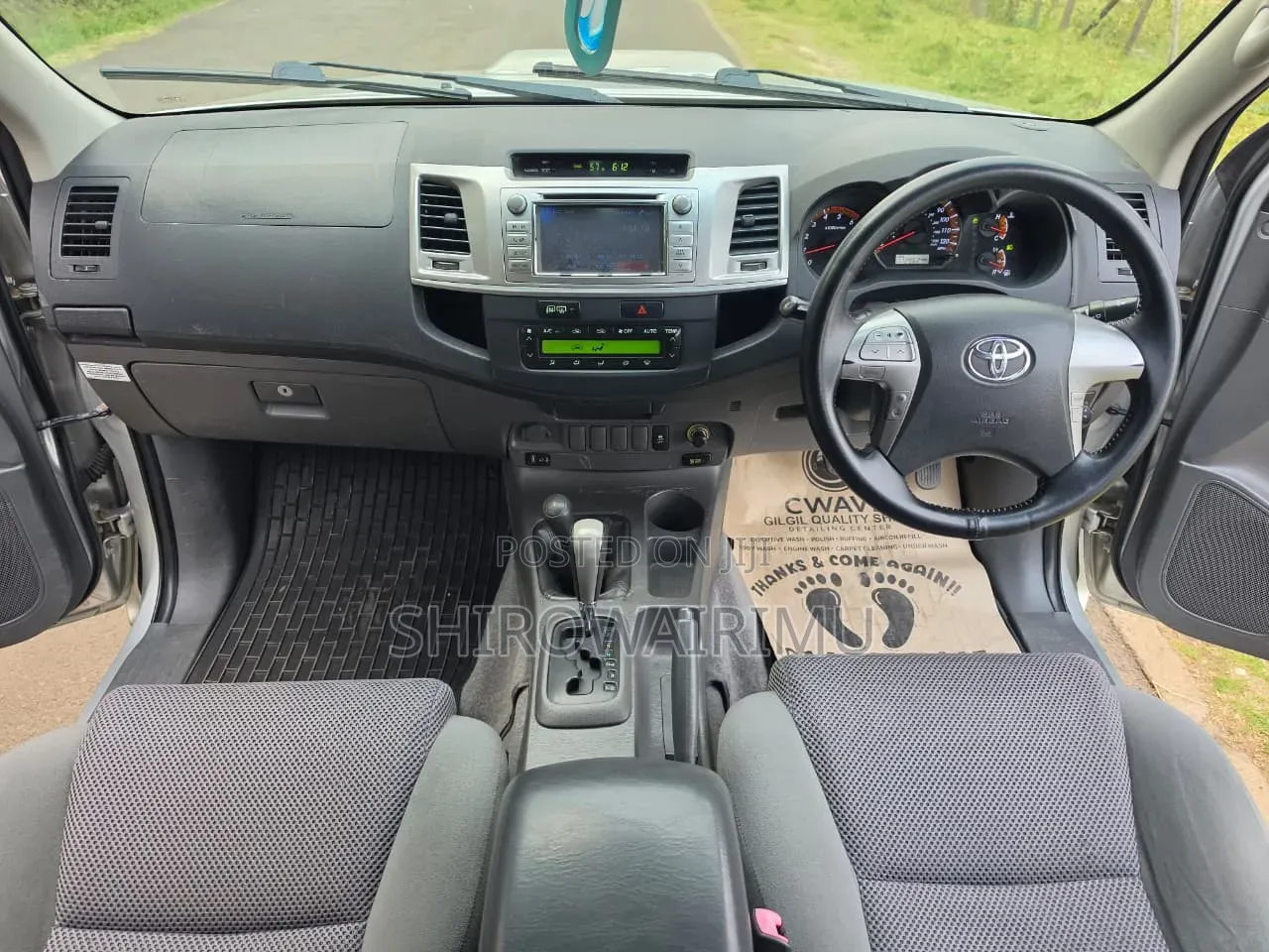 Toyota Hilux 2012 Gray