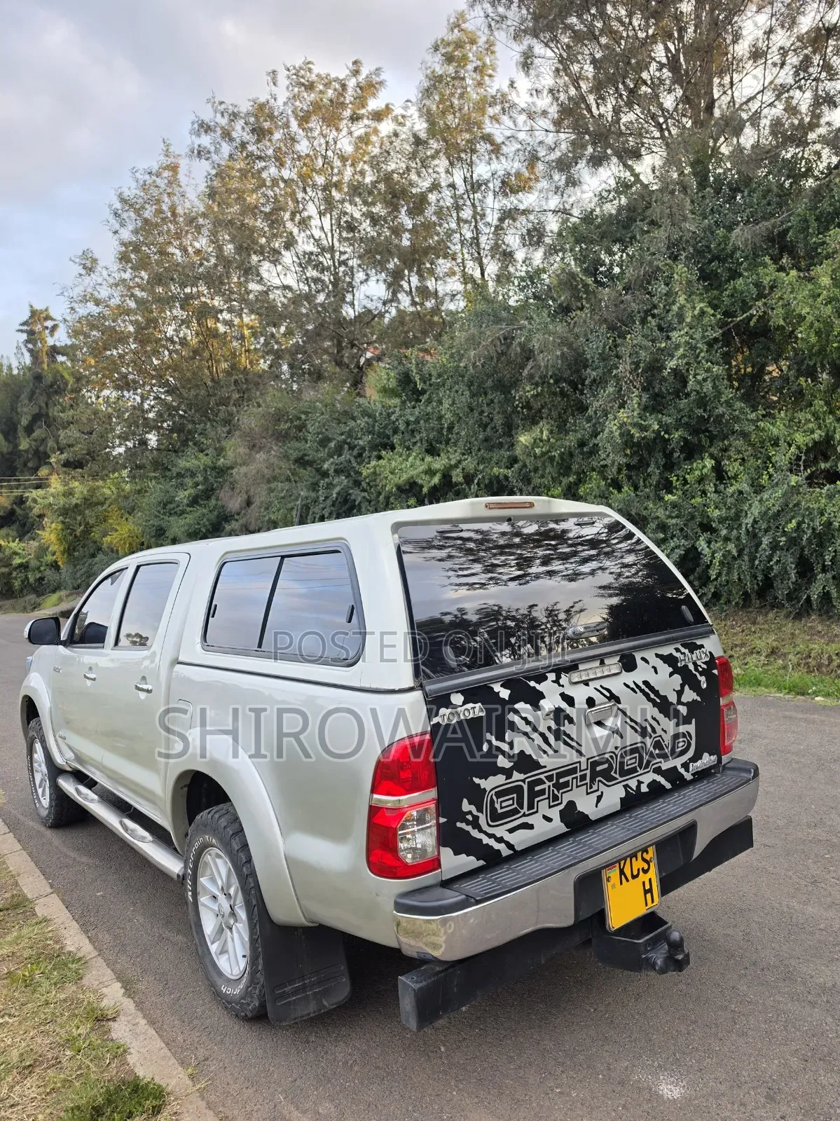 Toyota Hilux 2012 Gray
