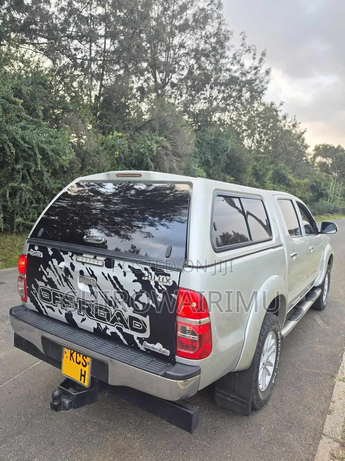 Toyota Hilux 2012 Gray