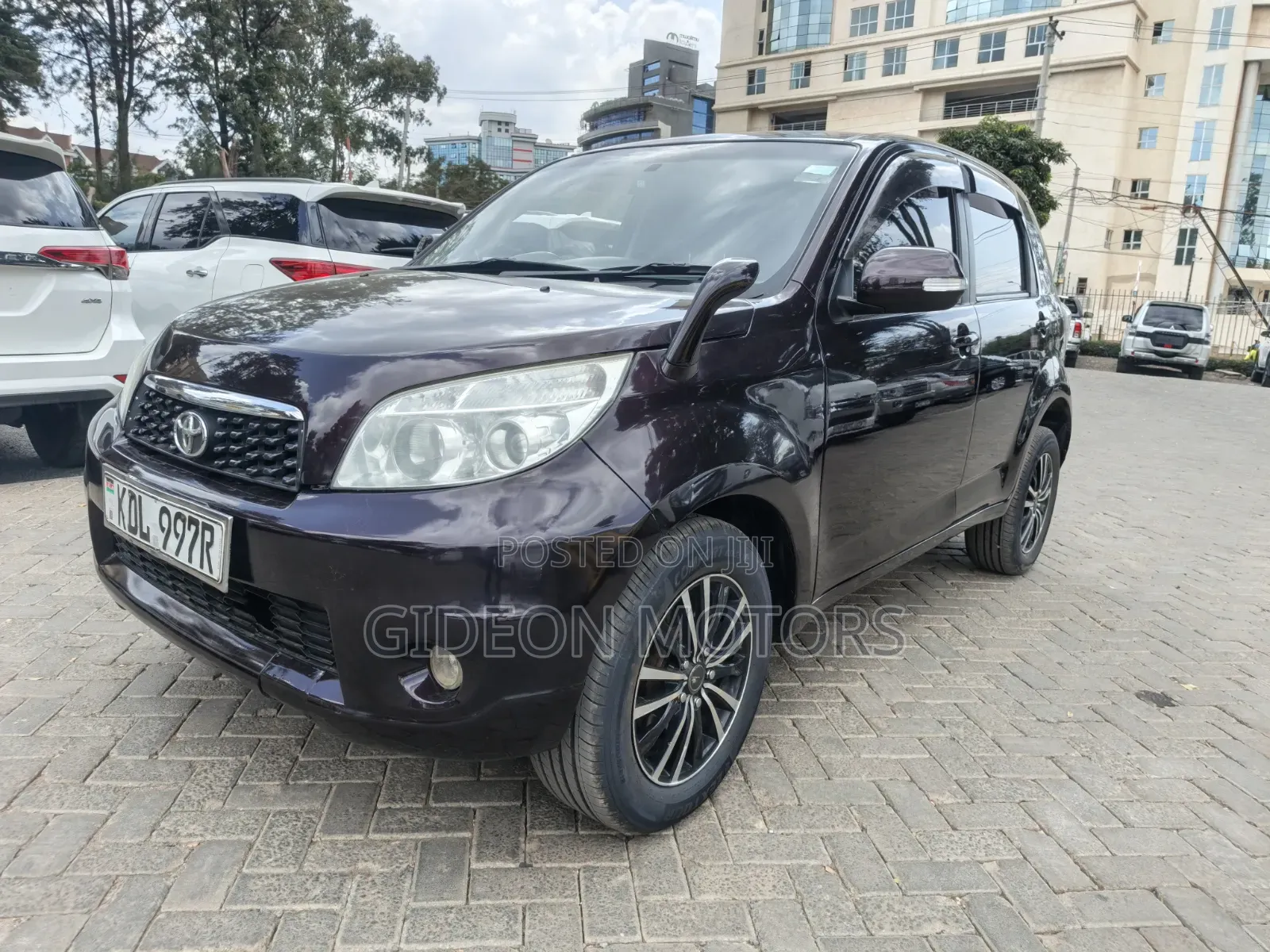 Toyota Rush 2015 Maroon