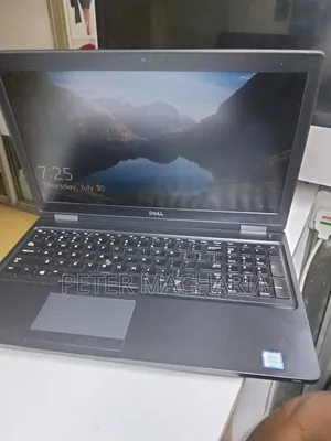 Laptop Dell Latitude 5590 8GB Intel Core i5 HDD+SSD 256GB