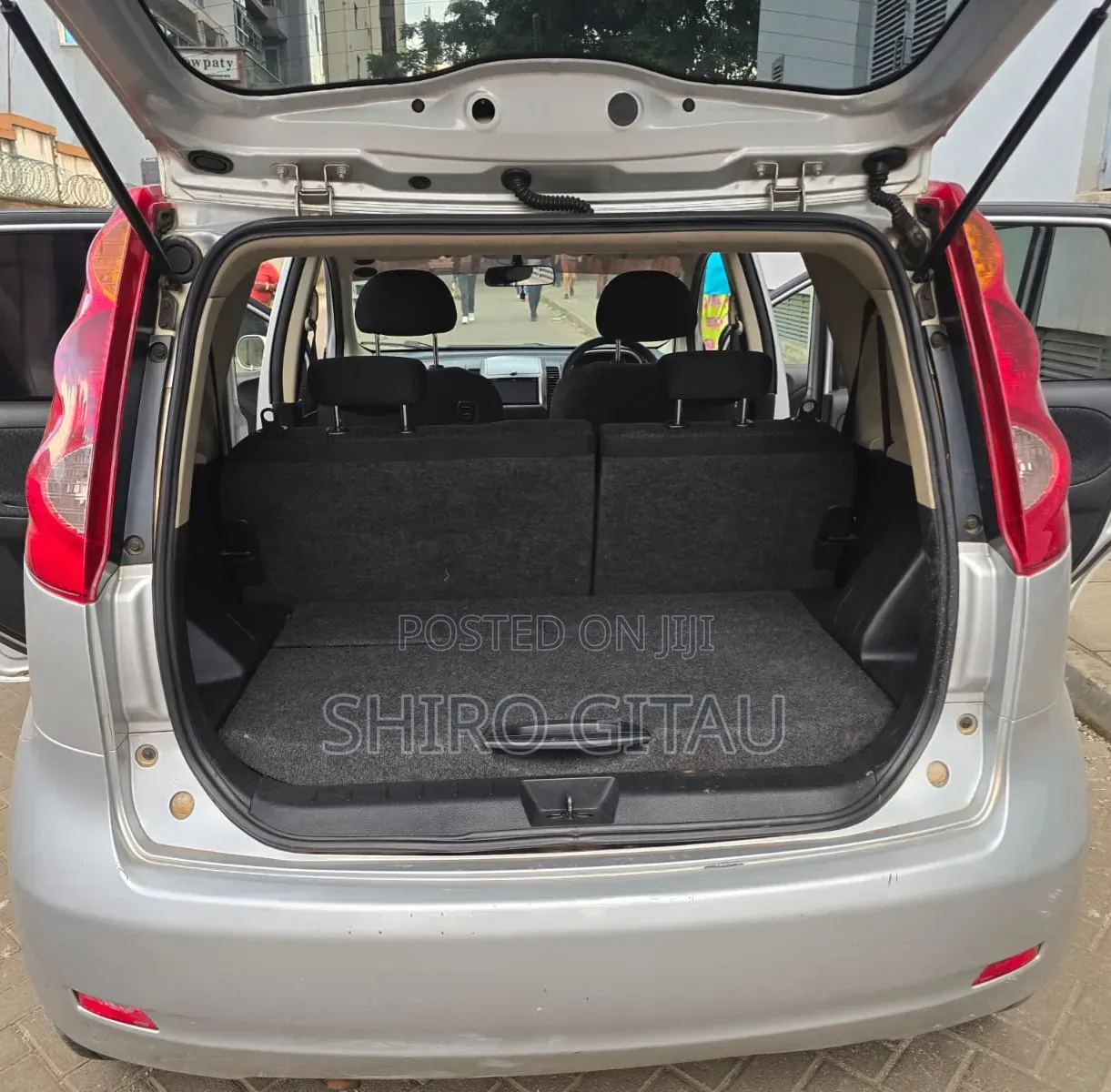 Nissan Note 2011 Silver