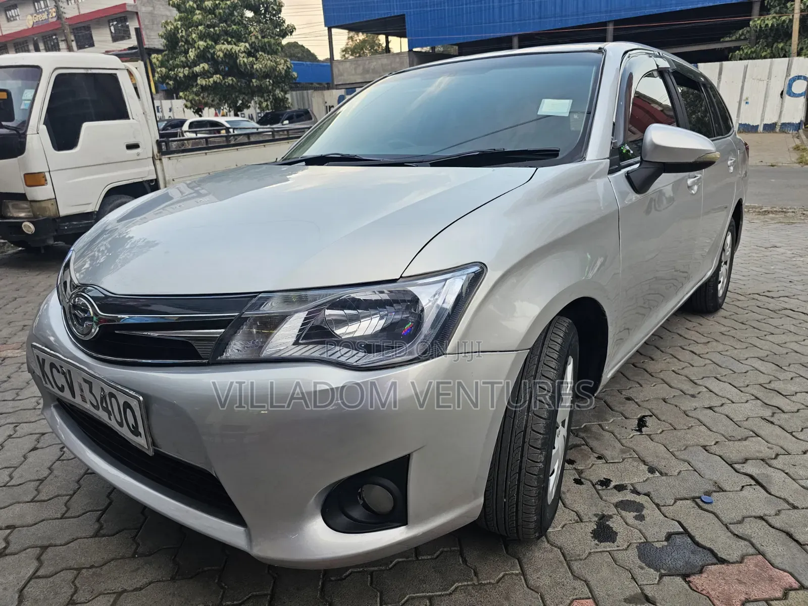 Toyota Corolla Fielder 2013 Silver