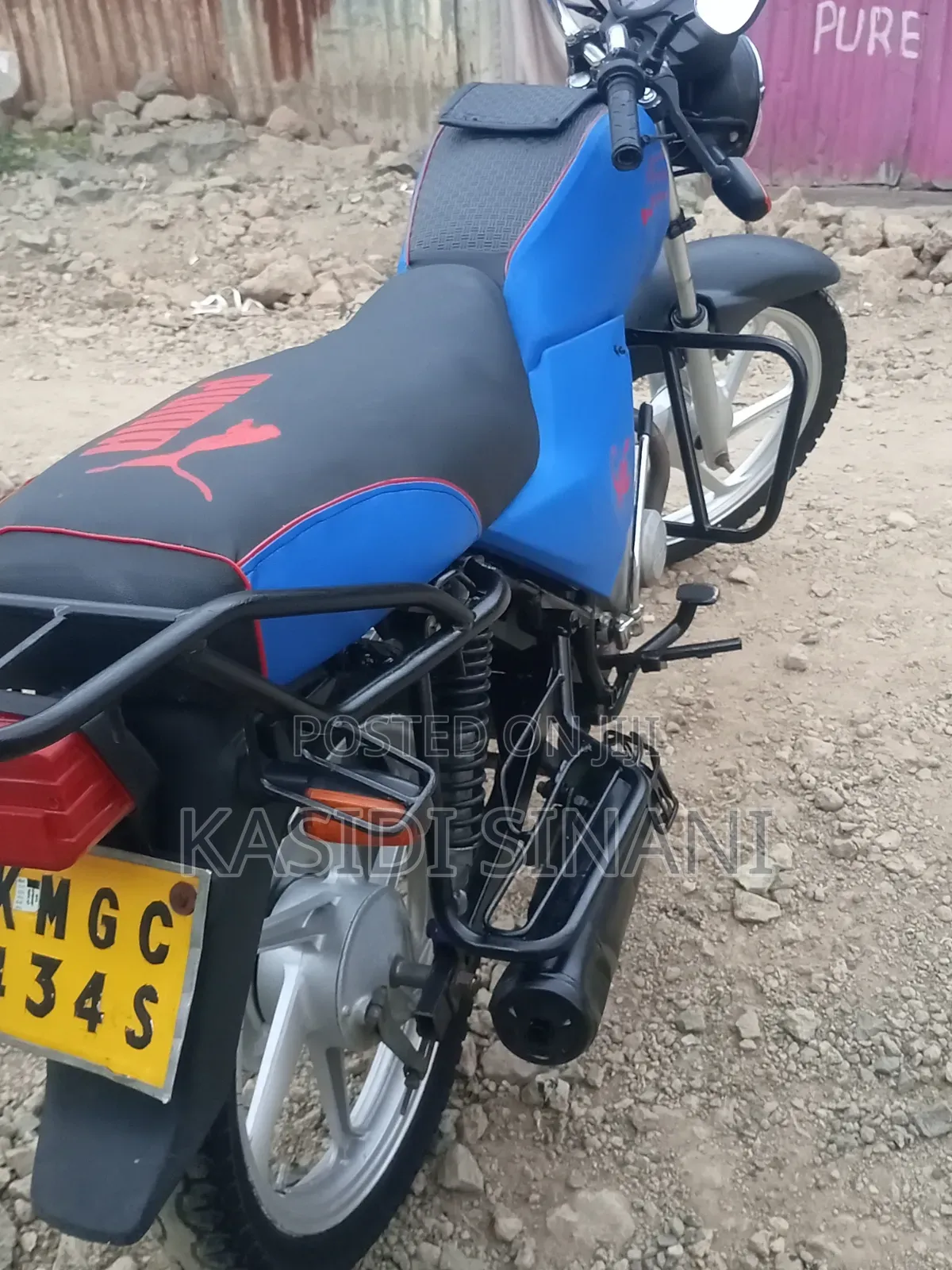 Honda CB 2024 Blue