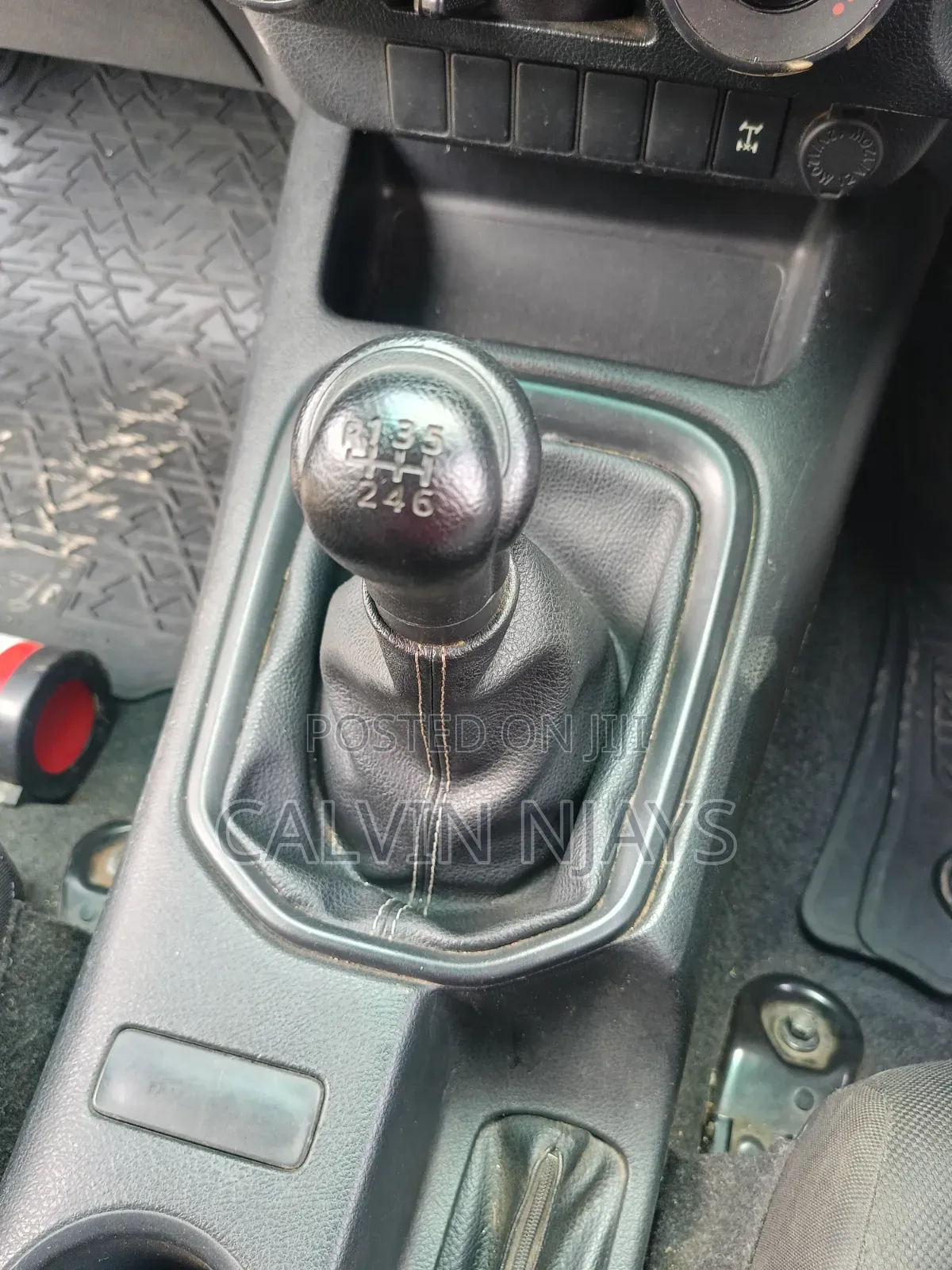 Toyota Hilux 2016 Gray