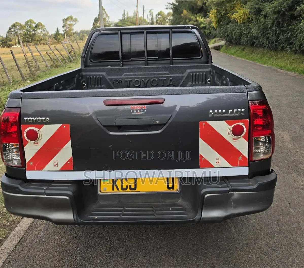 Toyota Hilux 2016 Gray