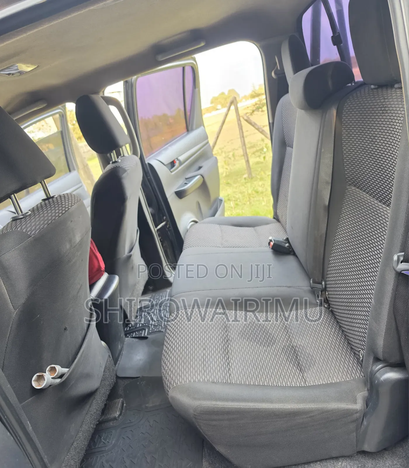 Toyota Hilux 2016 Gray