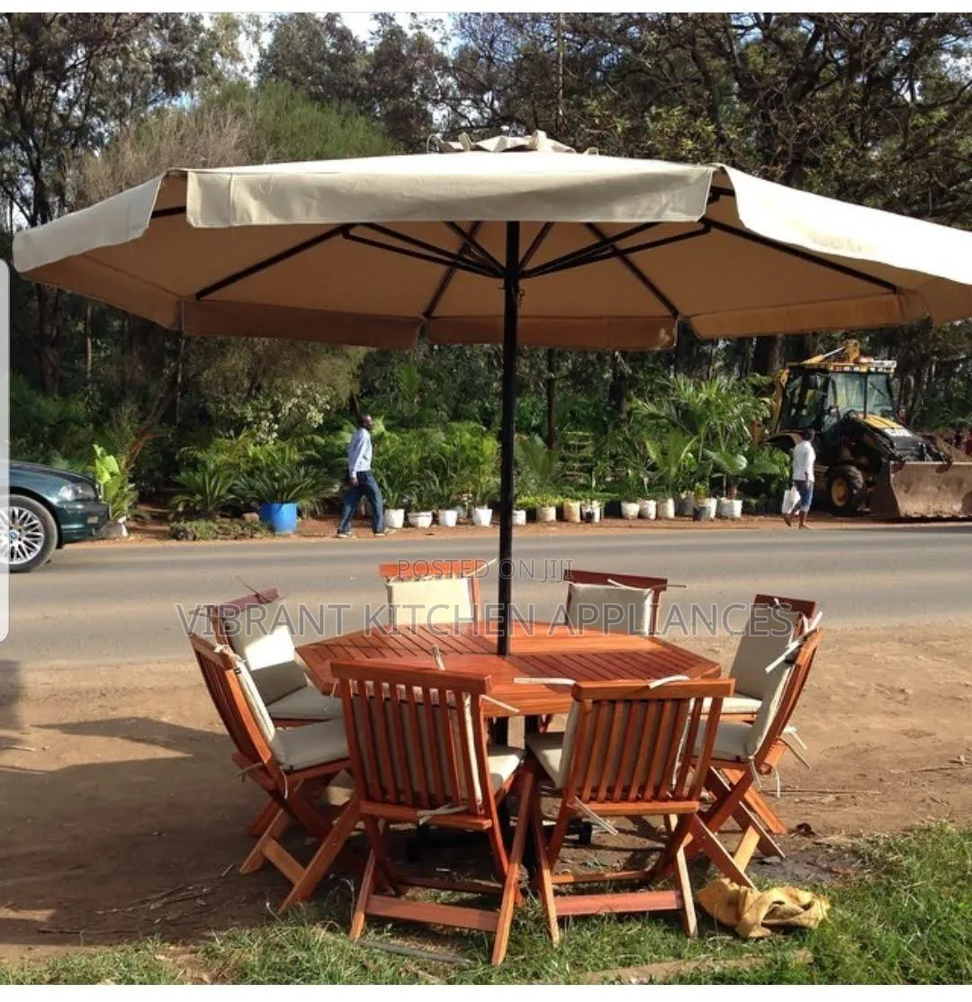 6‐Seater Patio Set – Hexagonal Table + Full Umbrella