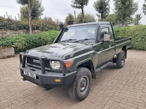 Toyota Land Cruiser 2014 Green