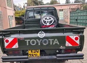 Toyota Land Cruiser 2014 Green