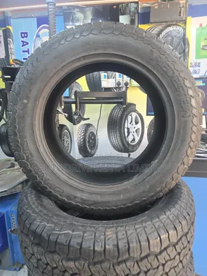275/55r20 Vredestein All Terrain Tire
