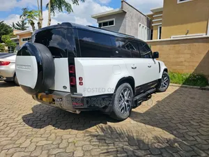 Land Rover Defender 2024 White