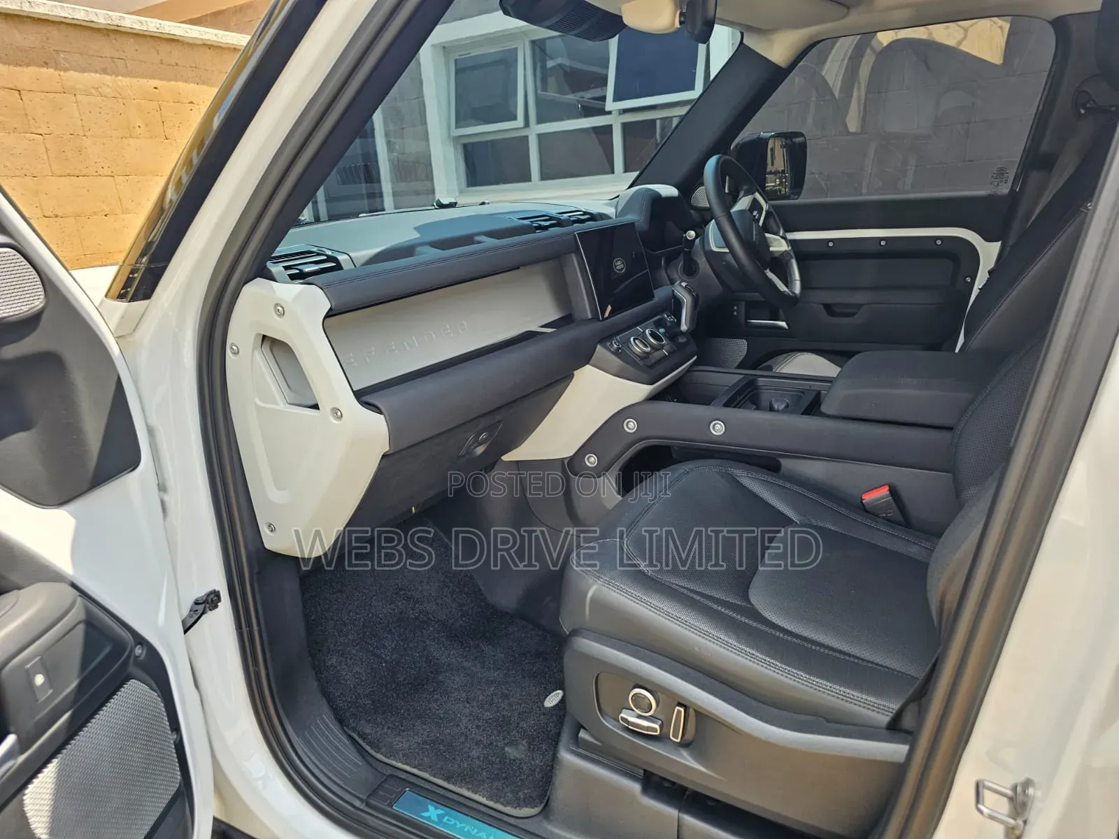 Land Rover Defender 2024 White