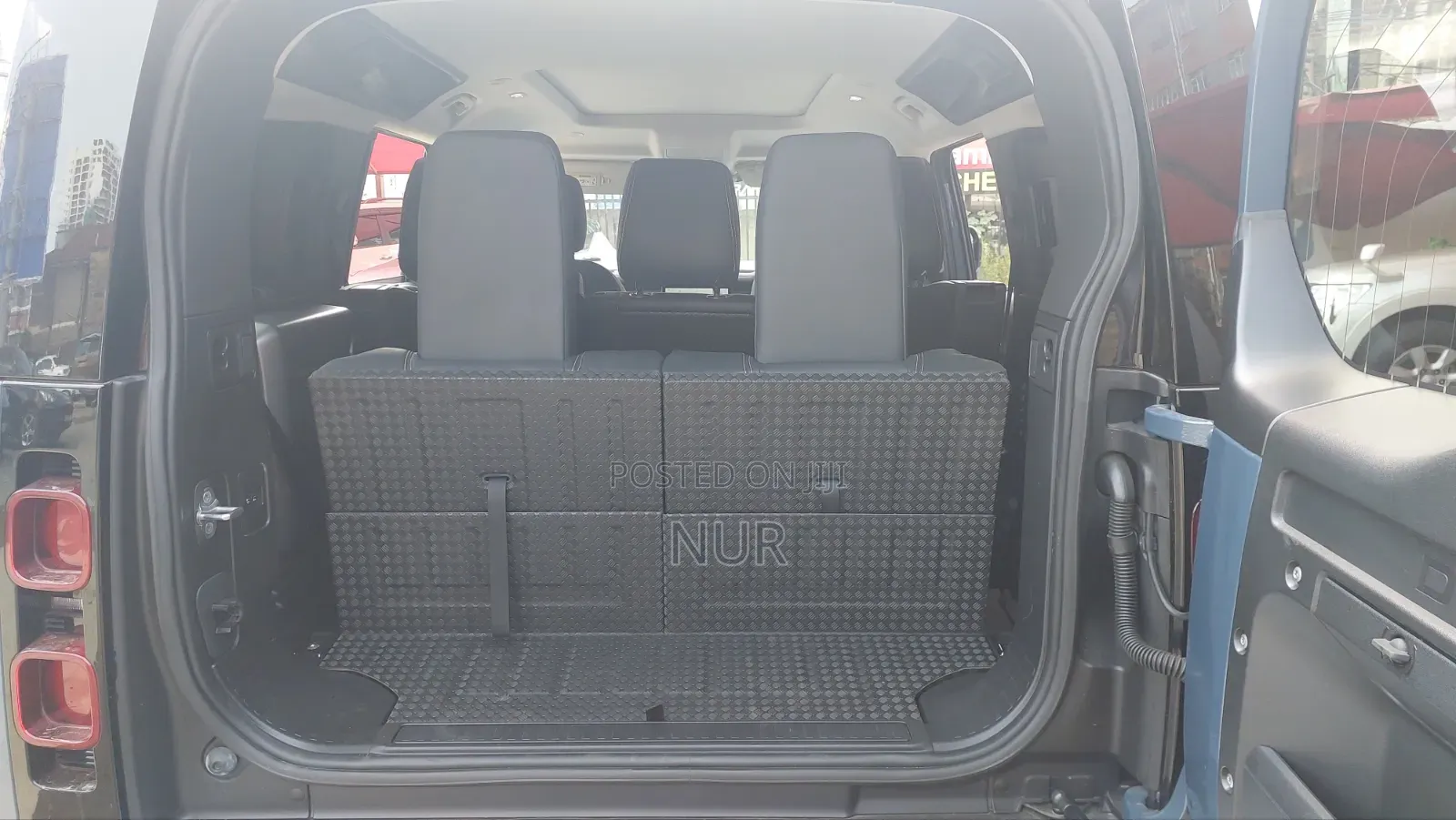 Land Rover Defender 2020 Blue