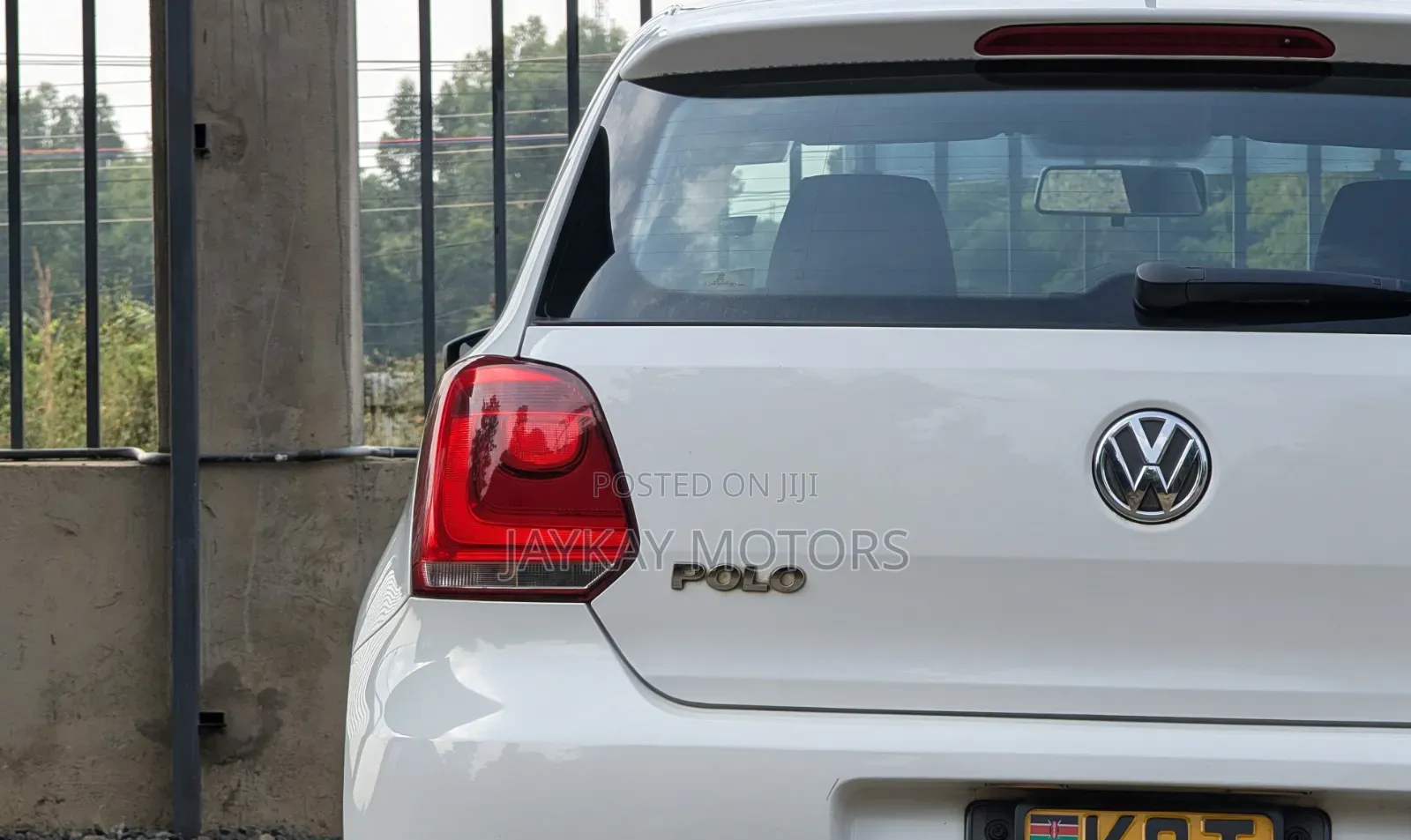 Volkswagen Polo 2012 White