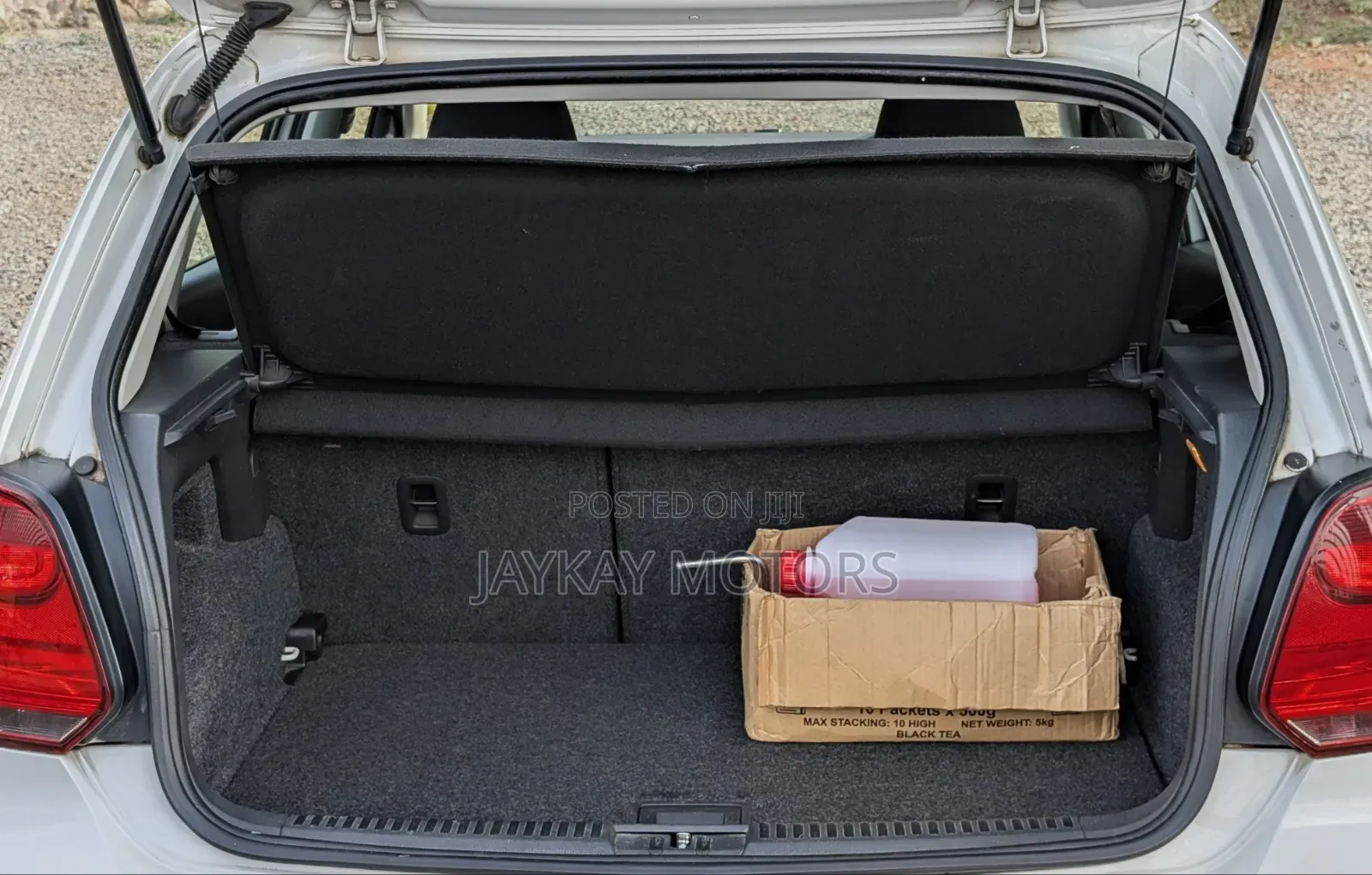 Volkswagen Polo 2012 White