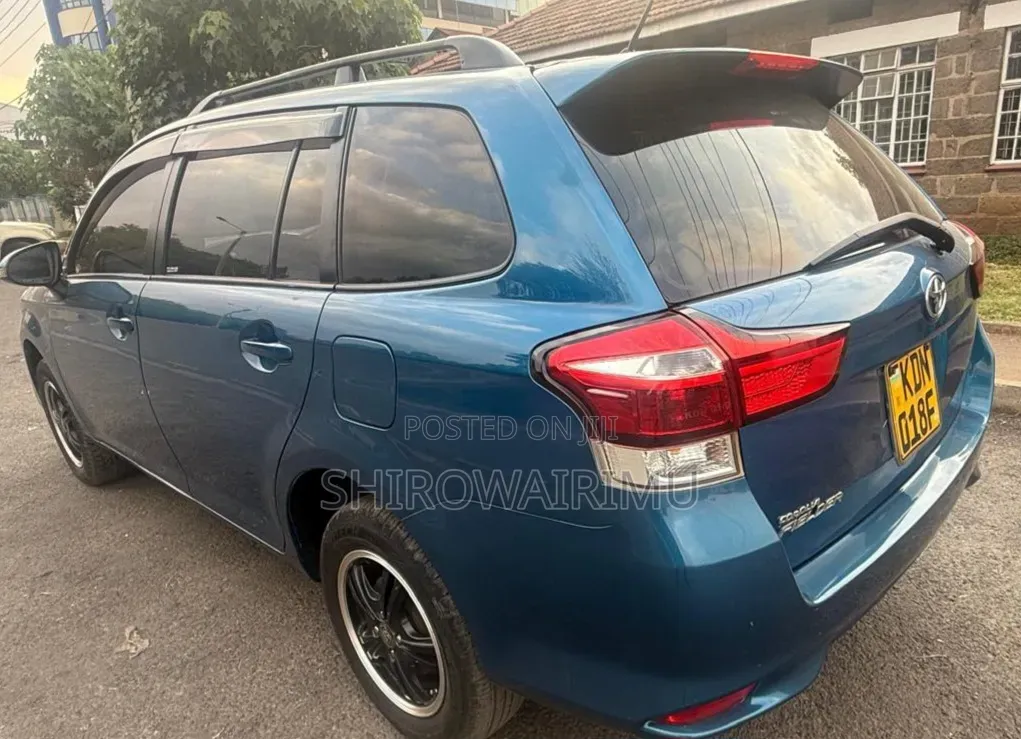 Toyota Corolla Fielder 2015 Blue