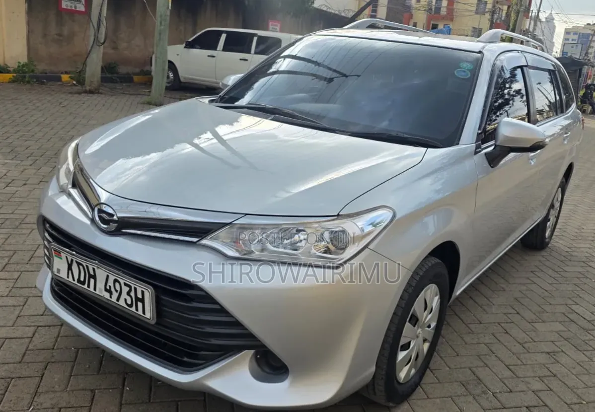 Toyota Corolla Fielder 2015 Silver