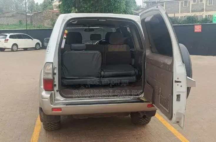 Toyota Land Cruiser Prado 2.7 16V 5dr 2000 Beige