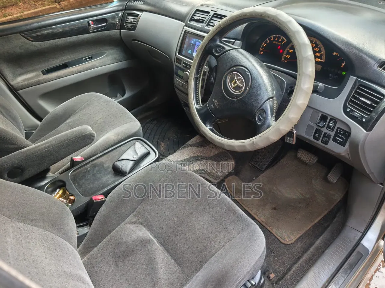 Toyota Ipsum 2005 Silver