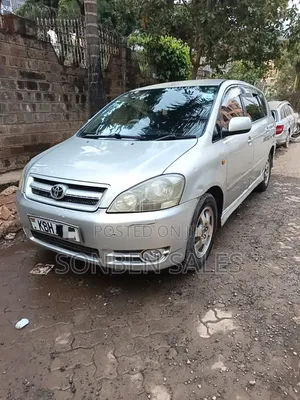 Toyota Ipsum 2005 Silver