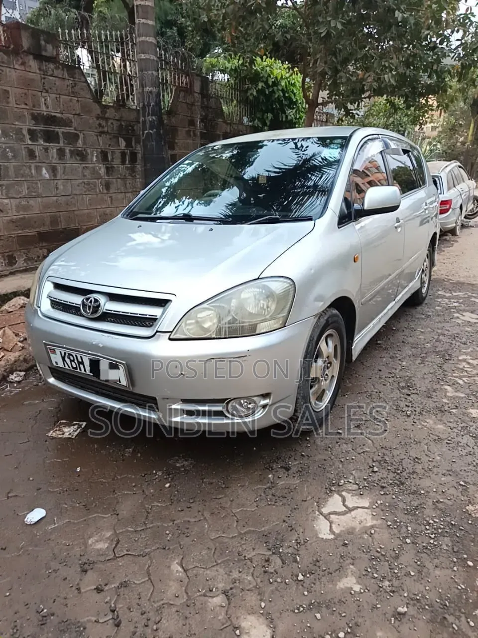 Toyota Ipsum 2005 Silver