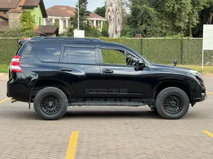 Toyota Land Cruiser Prado 2017 Black