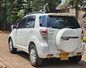 Toyota Rush 2012 White