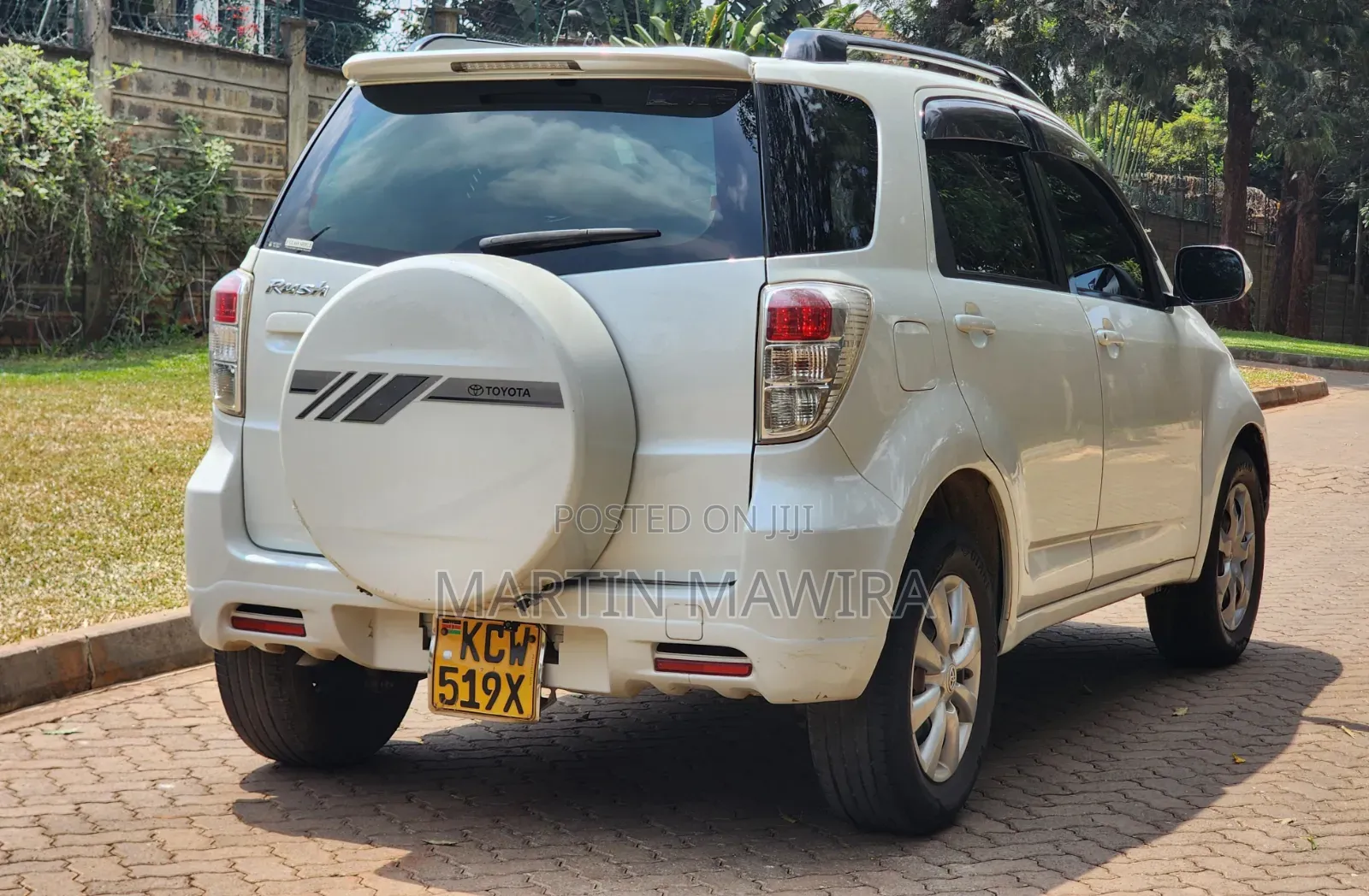 Toyota Rush 2012 White