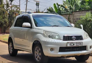 Toyota Rush 2012 White