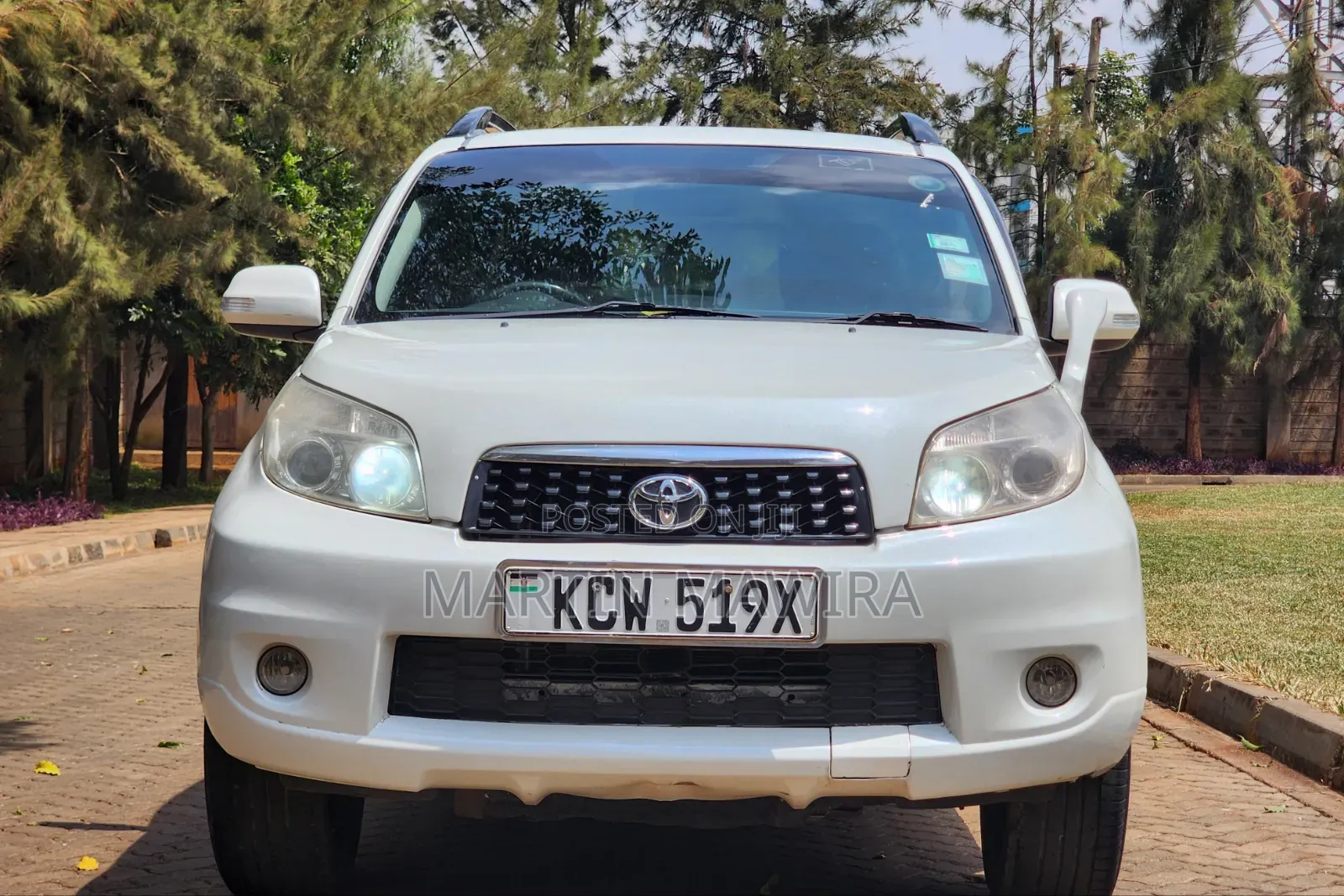 Toyota Rush 2012 White