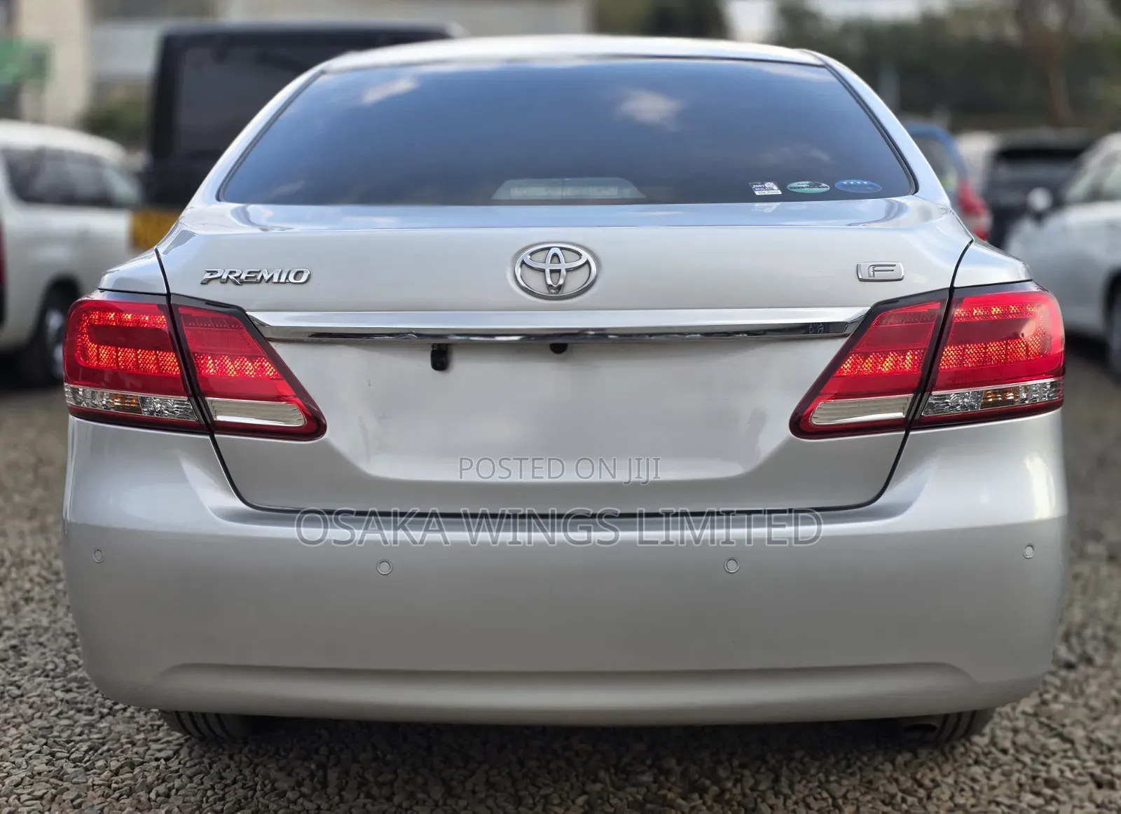 Toyota Premio 2018 Silver