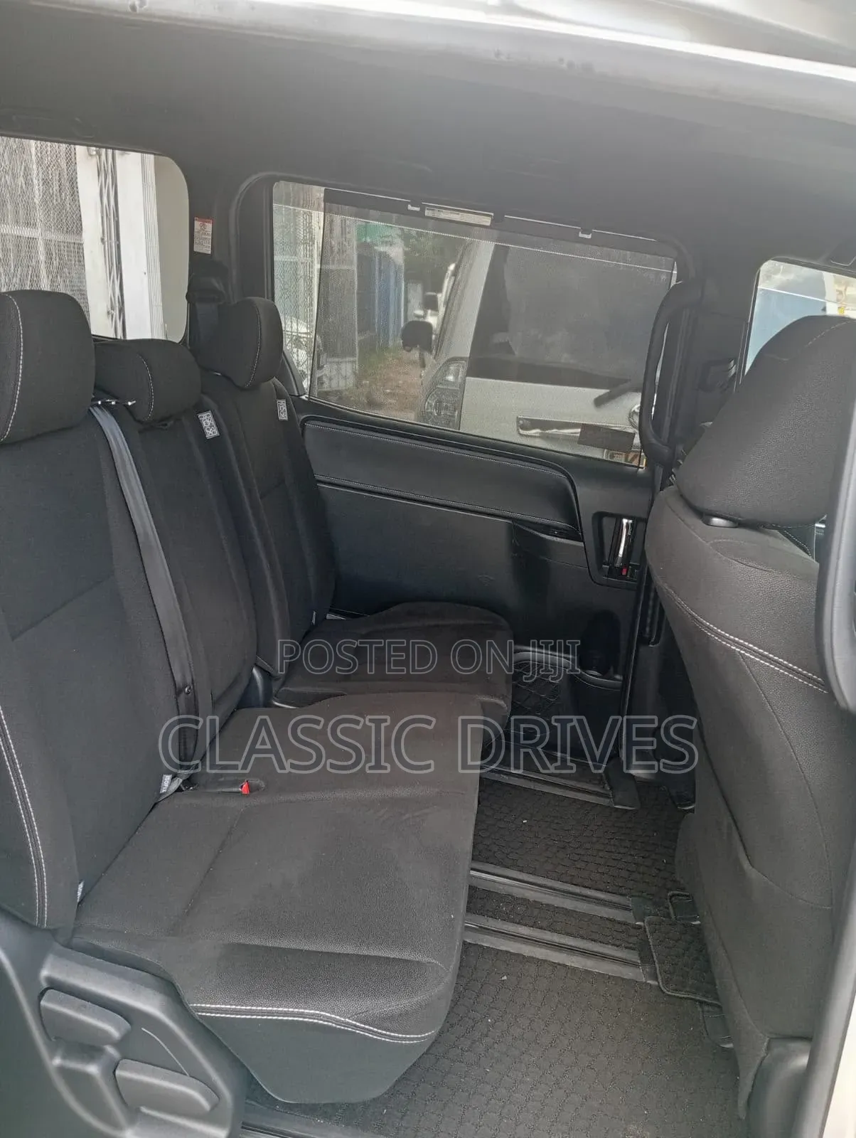 Toyota Esquire 2019 Silver