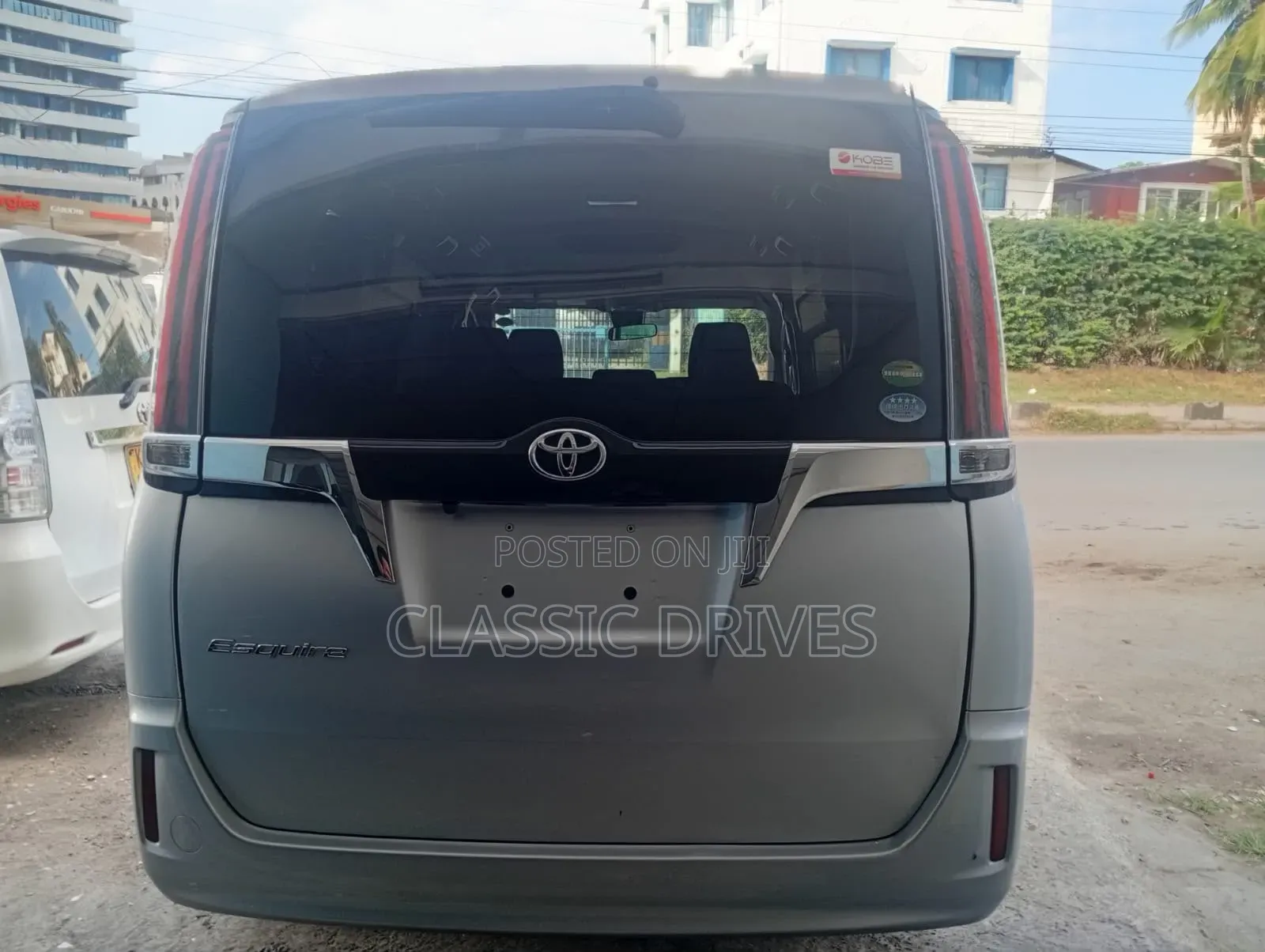 Toyota Esquire 2019 Silver
