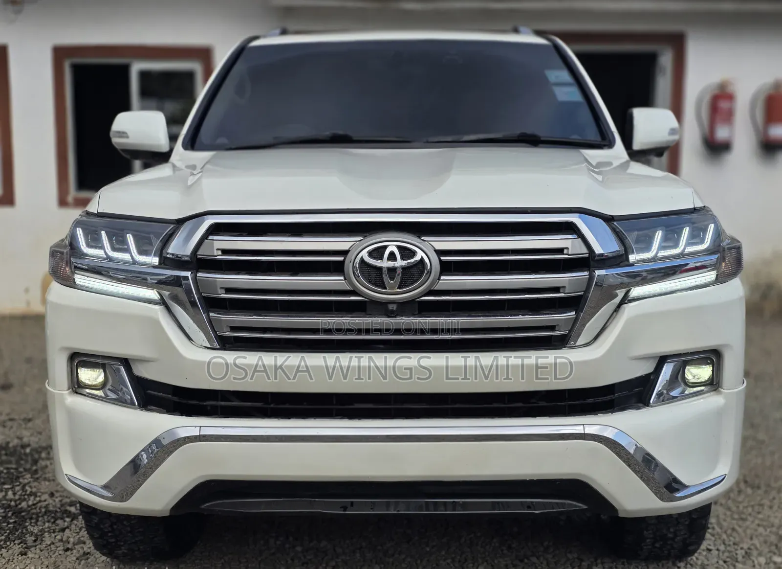 Toyota Land Cruiser 2010 White