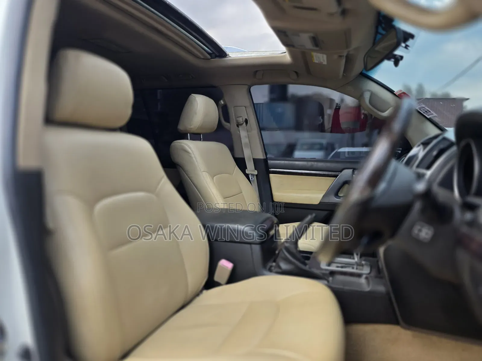 Toyota Land Cruiser 2010 White