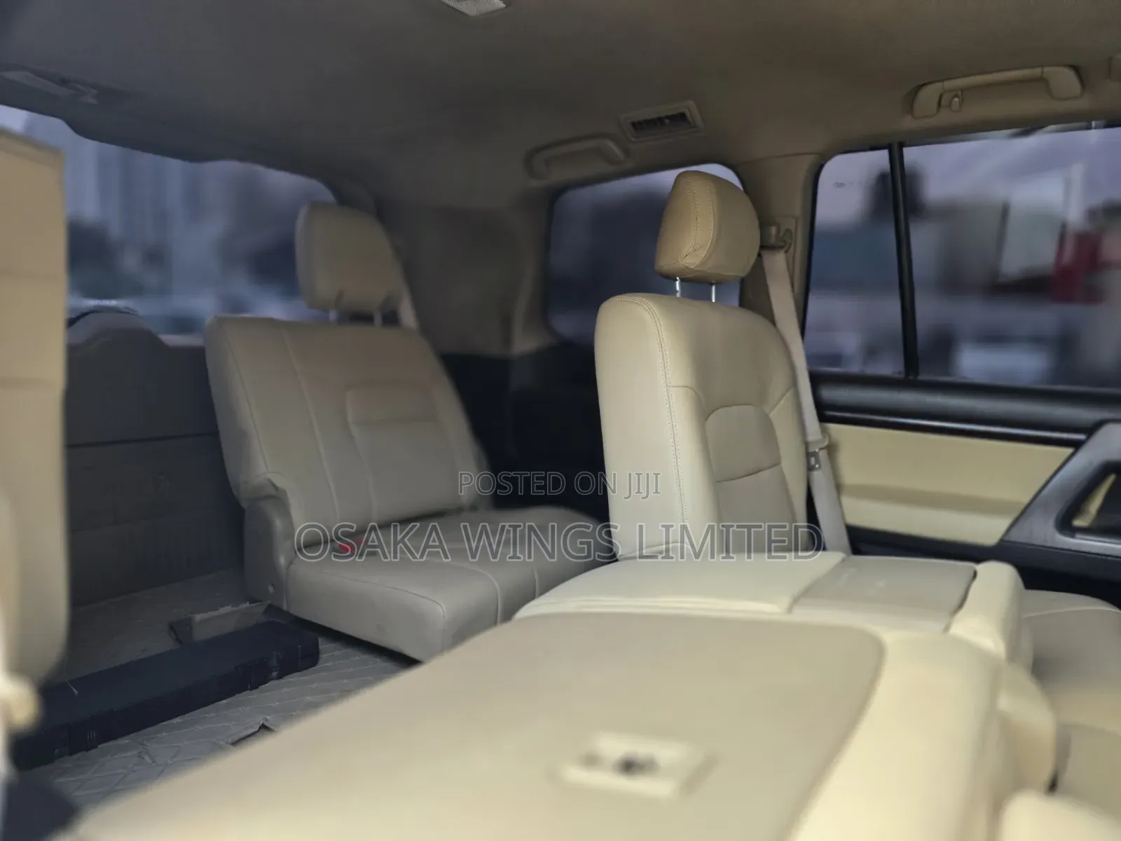 Toyota Land Cruiser 2010 White