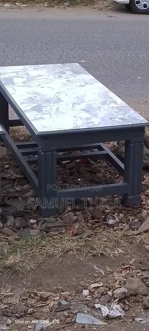 The Lee's Furniture's