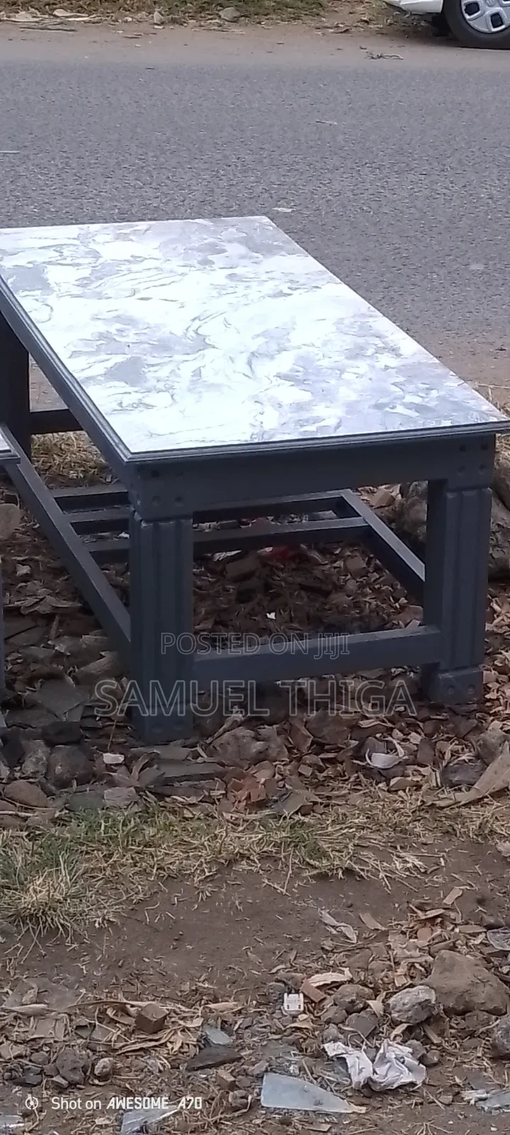 The Lee's Furniture's