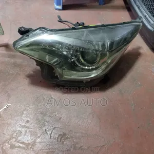 Ractis 2015 Headlight Xenon