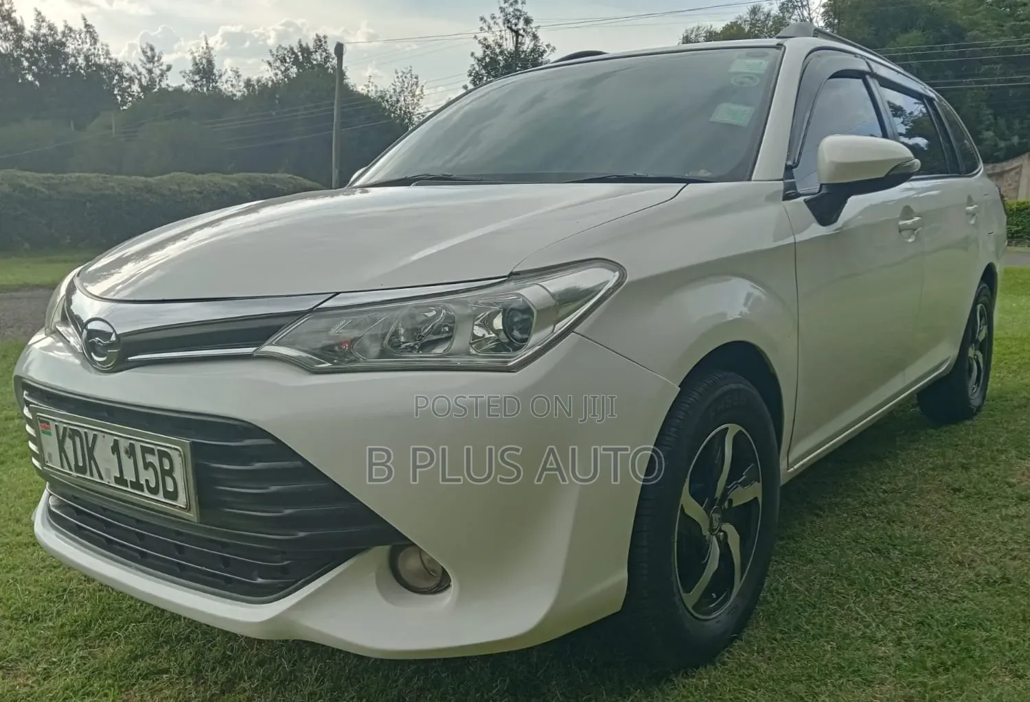 Toyota Corolla Fielder 2015 White