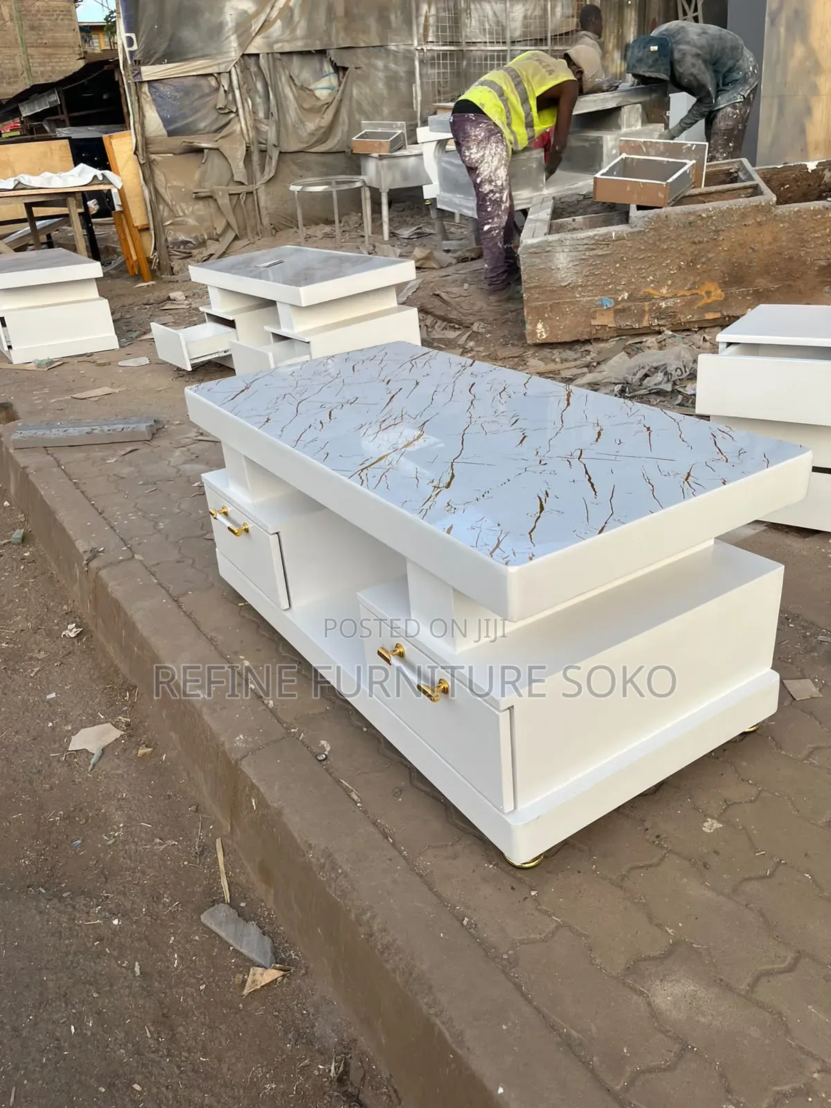 Morden Coffee Table With a Marble Top