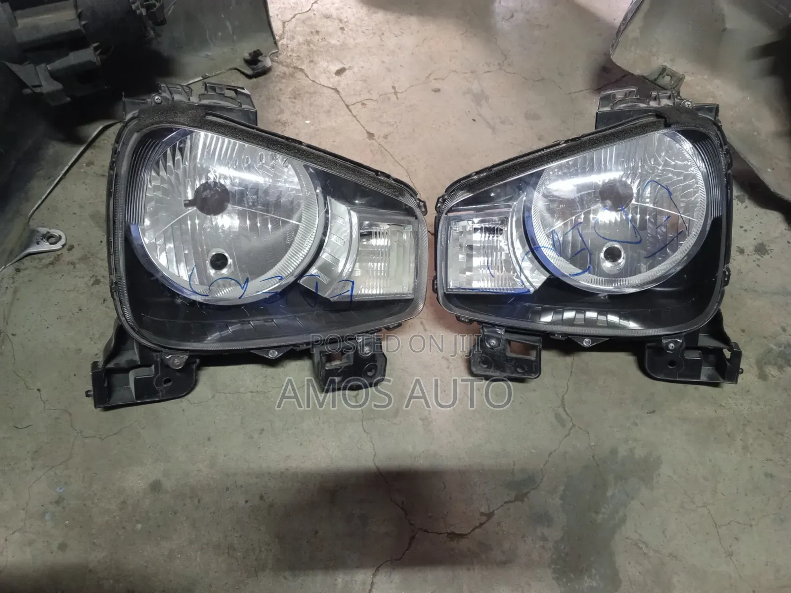 Suzuki Alto 2015 Headlight