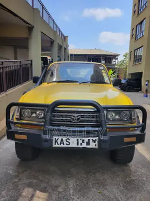 Toyota Land Cruiser 1996 Yellow
