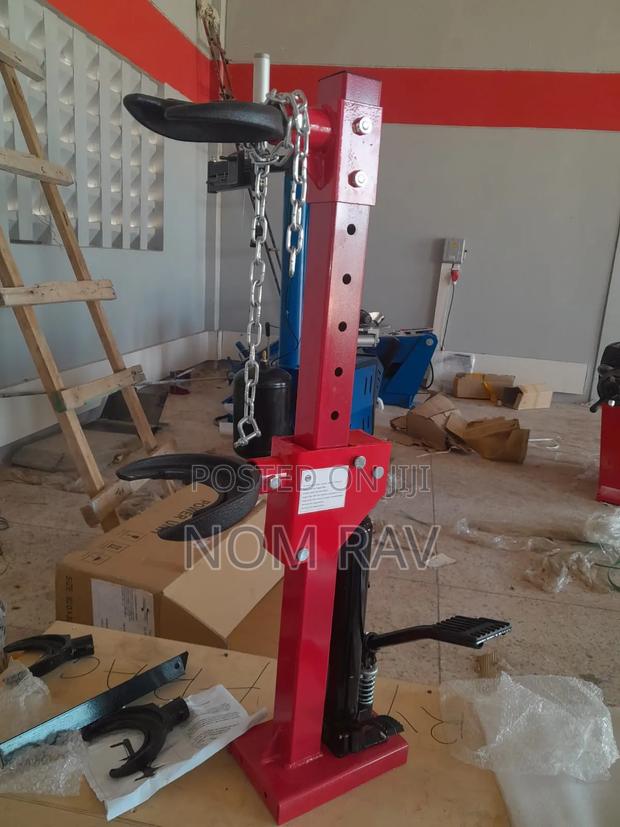 Hydraulic Auto Strut Coil Spring Compressor - thumbnail 3