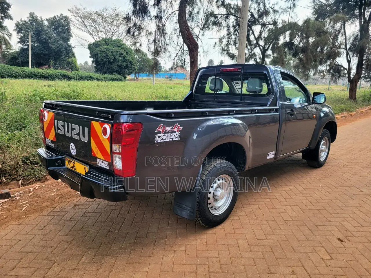 Isuzu D-MAX 2015 Gray