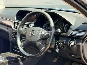Mercedes-Benz E300 2010 Gray