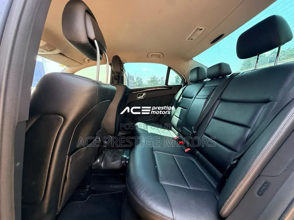 Mercedes-Benz E300 2010 Gray