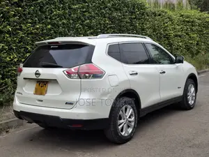 Nissan X-Trail 2.0 Petrol AWD 2015 White