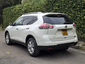 Nissan X-Trail 2.0 Petrol AWD 2015 White